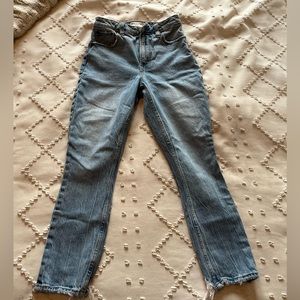 Abercrombie The Skinny High Rise Jean